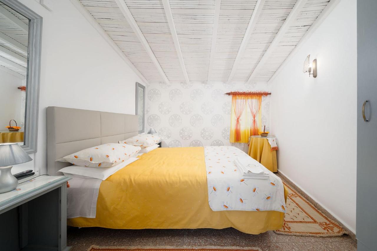 Casa Morais Bed & Breakfast Odeceixe Exterior photo